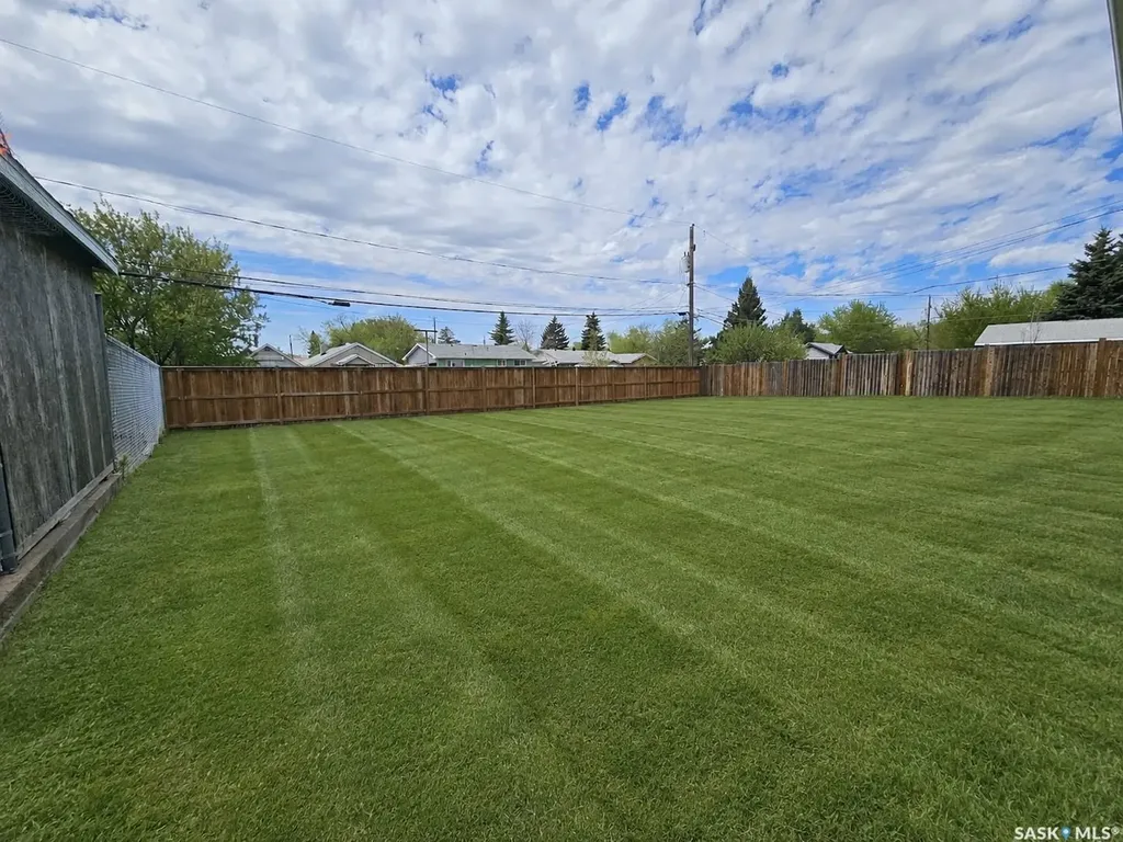 1411 111th Street North Battleford SK S9A 2K7