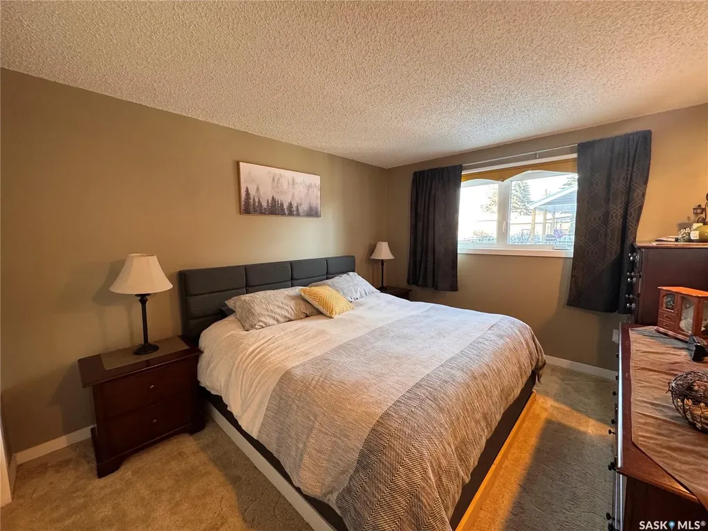 415 3rd Avenue W Biggar SK S0K 0M0