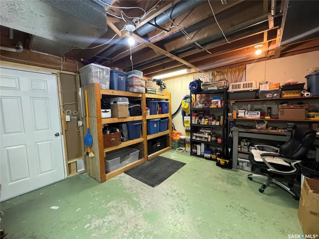 415 3rd Avenue W Biggar SK S0K 0M0