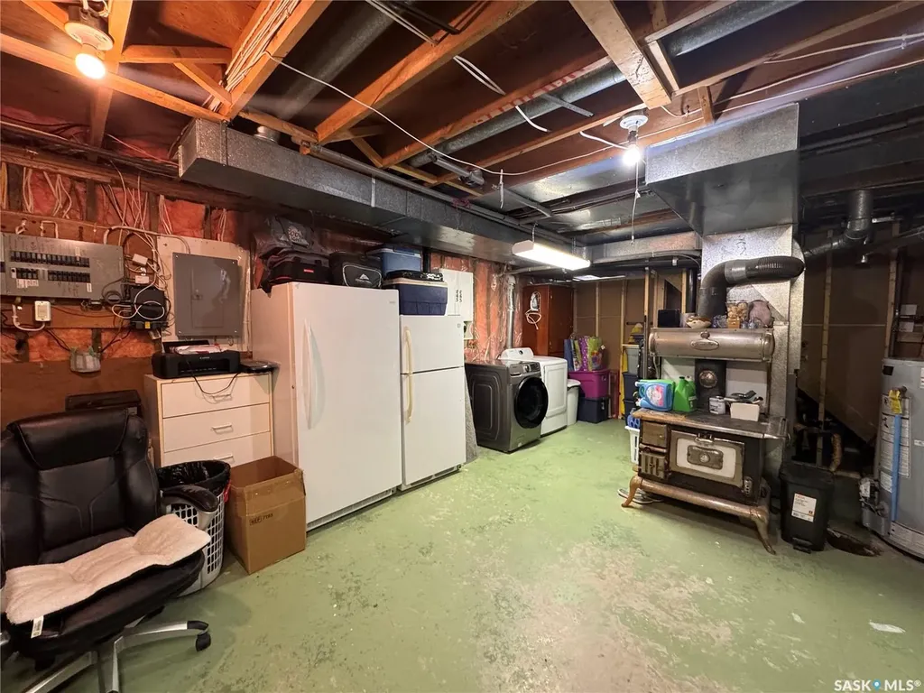415 3rd Avenue W Biggar SK S0K 0M0