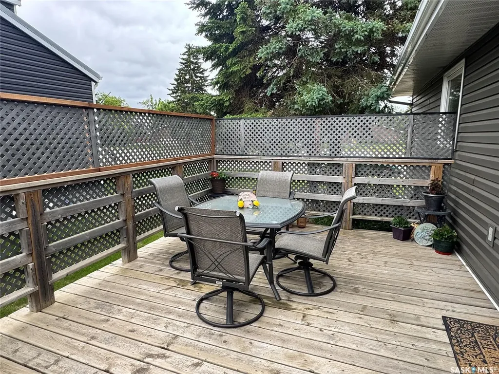 415 3rd Avenue W Biggar SK S0K 0M0