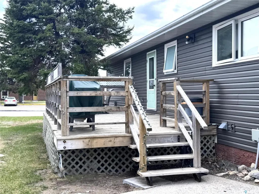 415 3rd Avenue W Biggar SK S0K 0M0