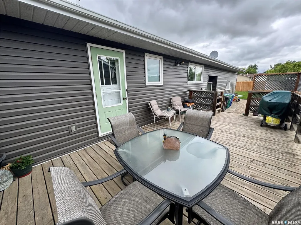 415 3rd Avenue W Biggar SK S0K 0M0