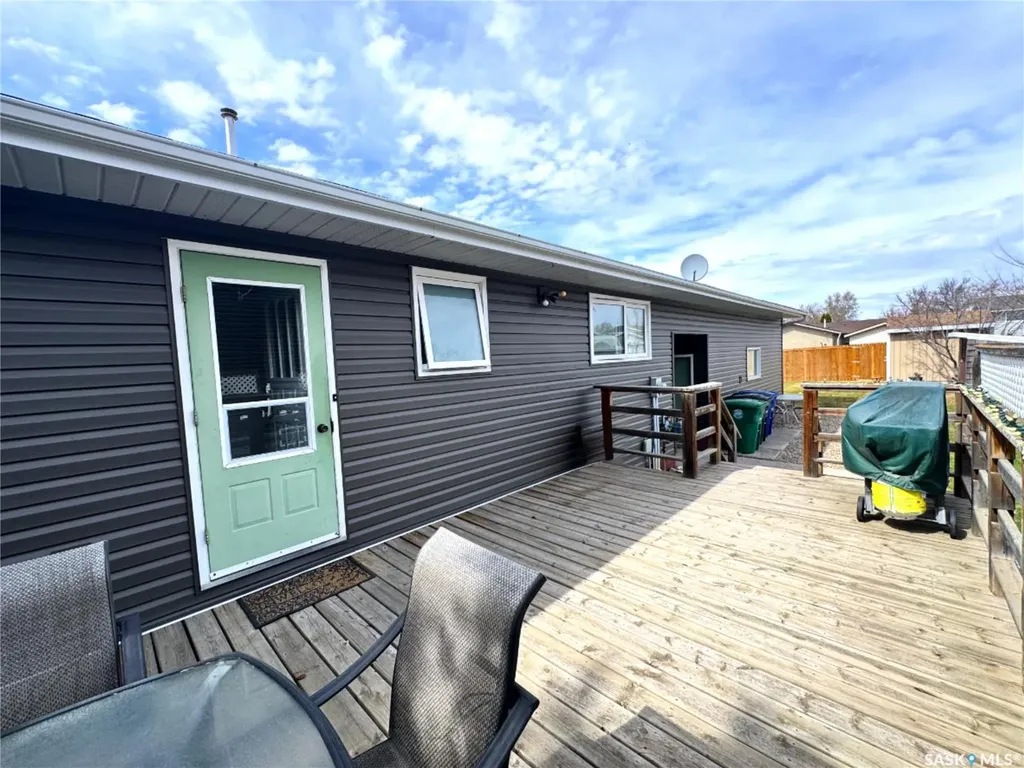 415 3rd Avenue W Biggar SK S0K 0M0