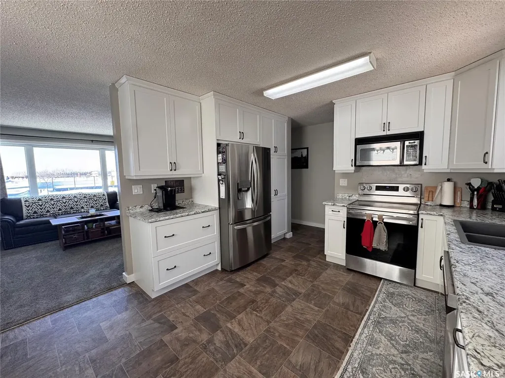 415 3rd Avenue W Biggar SK S0K 0M0