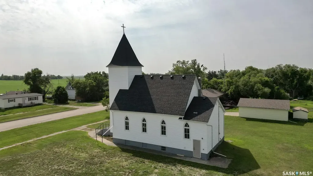 229 Victoria Street Lang SK S0G 2W0