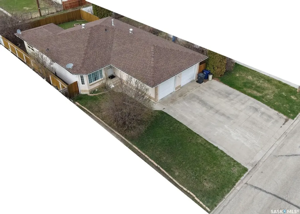 613 9th Avenue W Nipawin SK S0E 1E0