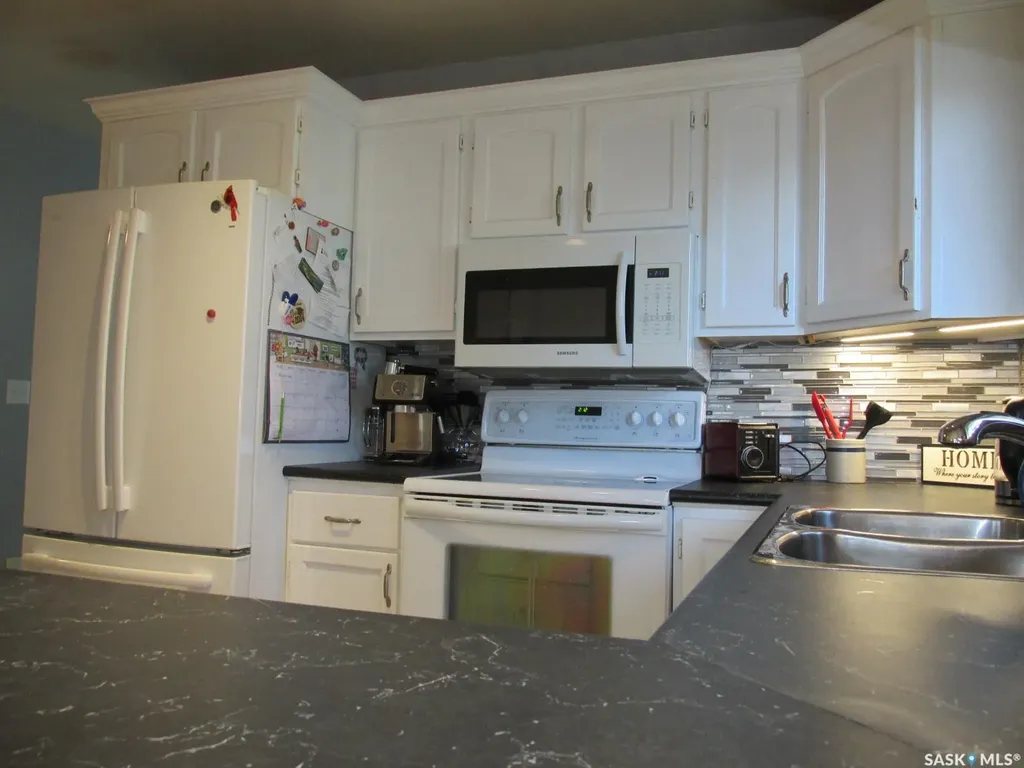613 9th Avenue W Nipawin SK S0E 1E0