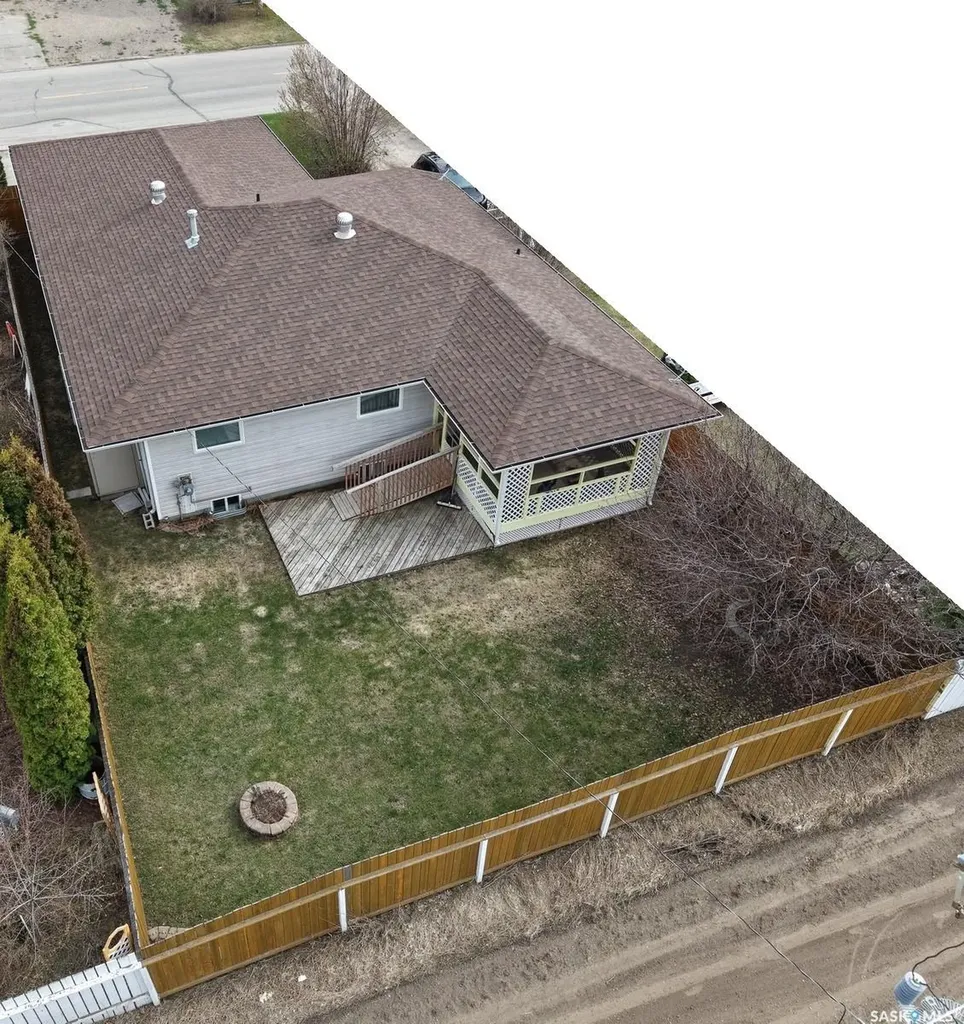 613 9th Avenue W Nipawin SK S0E 1E0