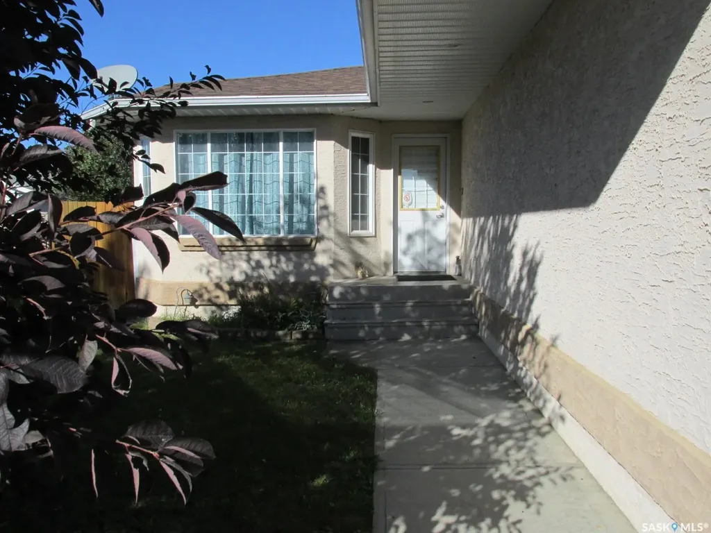 613 9th Avenue W Nipawin SK S0E 1E0
