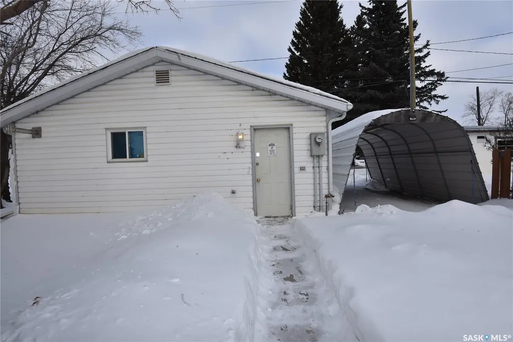 302 Main Street White Fox SK S0J 3B0