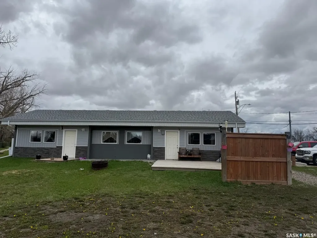 142 7th Avenue SW Eston SK S0L 1A0