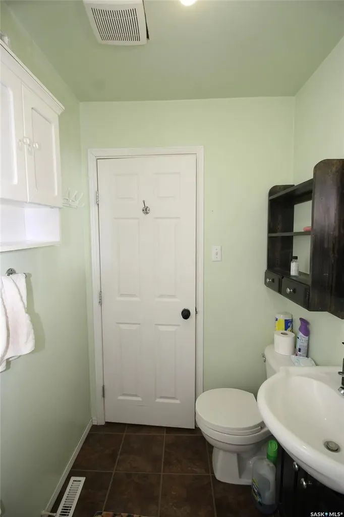688 1st Street W Shaunavon SK S0N 2M0