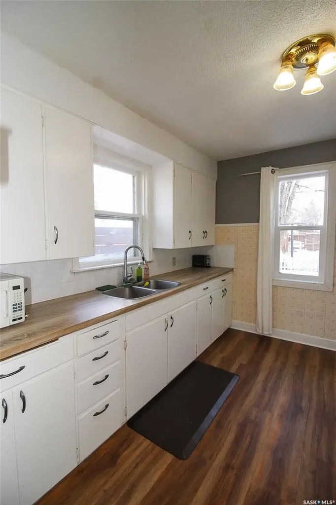 688 1st Street W Shaunavon SK S0N 2M0