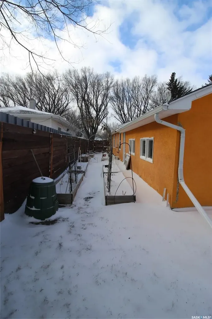 688 1st Street W Shaunavon SK S0N 2M0