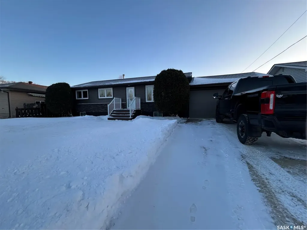 1620 Dieppe Crescent Estevan SK S4A 1W7