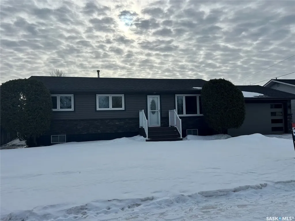 1620 Dieppe Crescent Estevan SK S4A 1W7