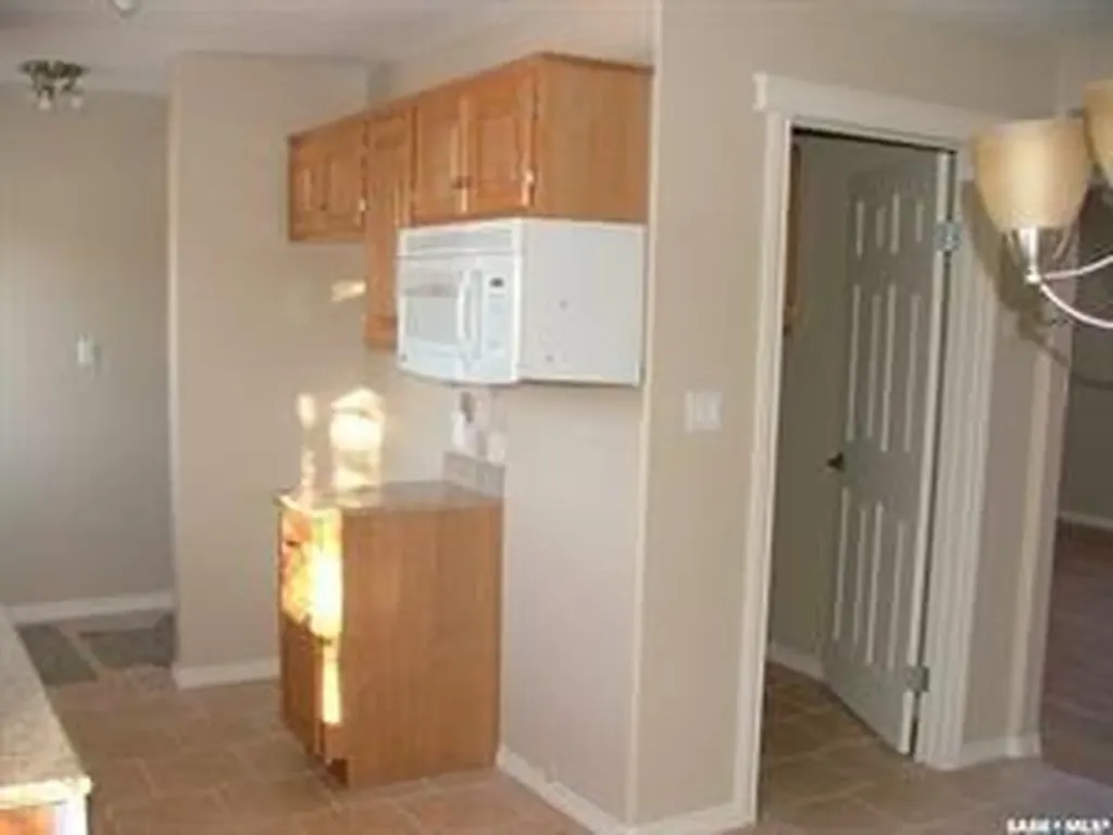 633/635 3rd Street NE Wadena SK S0A 4J0