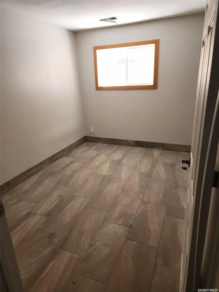 633/635 3rd Street NE Wadena SK S0A 4J0