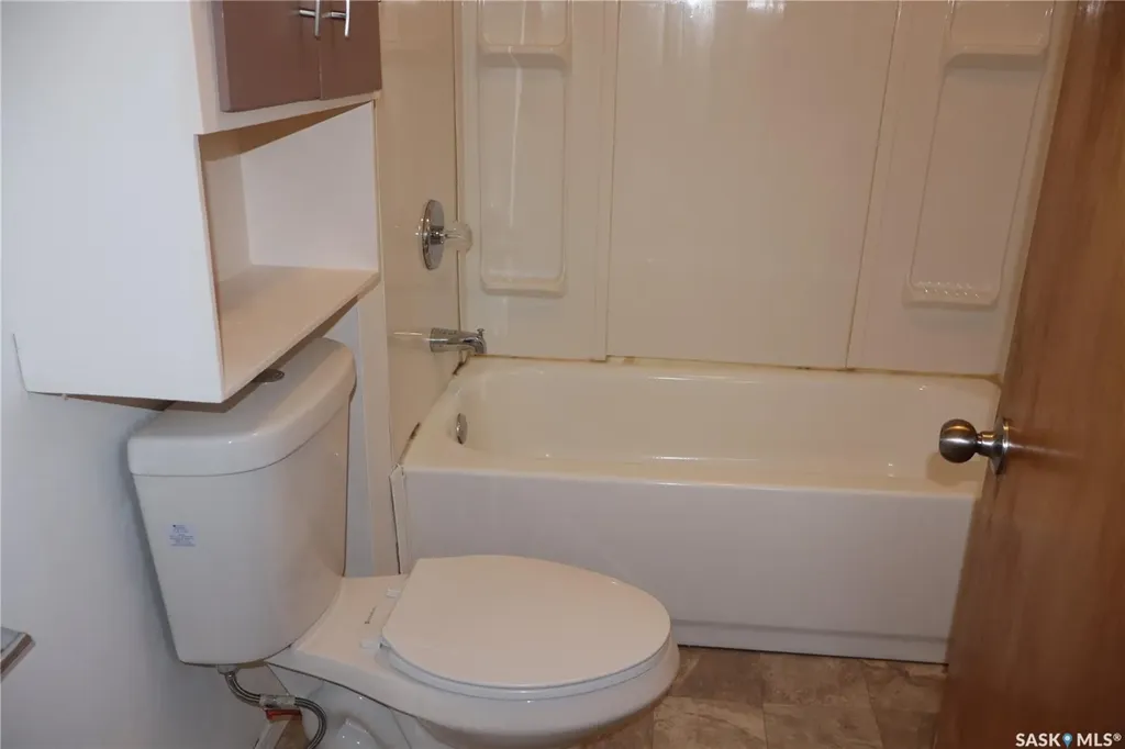 315 7th Avenue E Assiniboia SK S0H 0B0