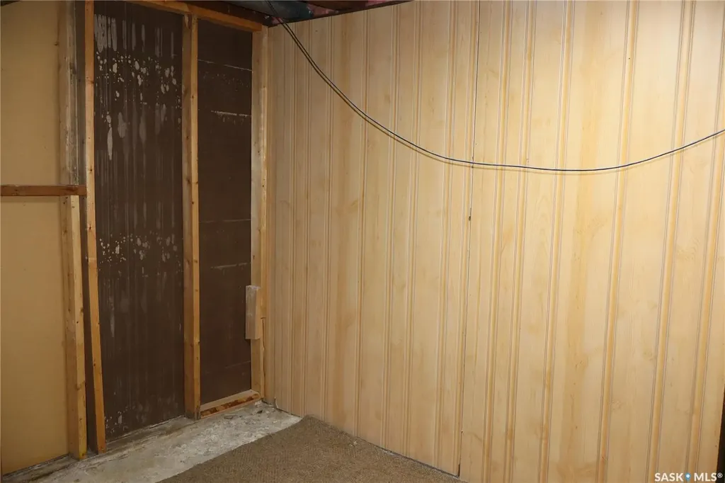 315 7th Avenue E Assiniboia SK S0H 0B0