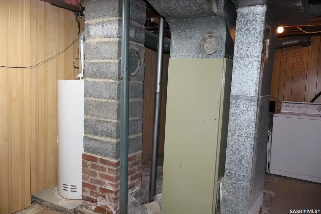 315 7th Avenue E Assiniboia SK S0H 0B0