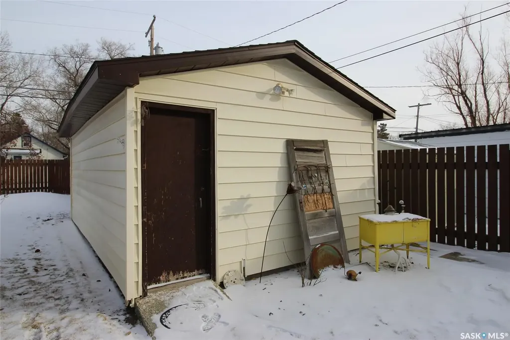 644 1st Street W Shaunavon SK S0N 2M0