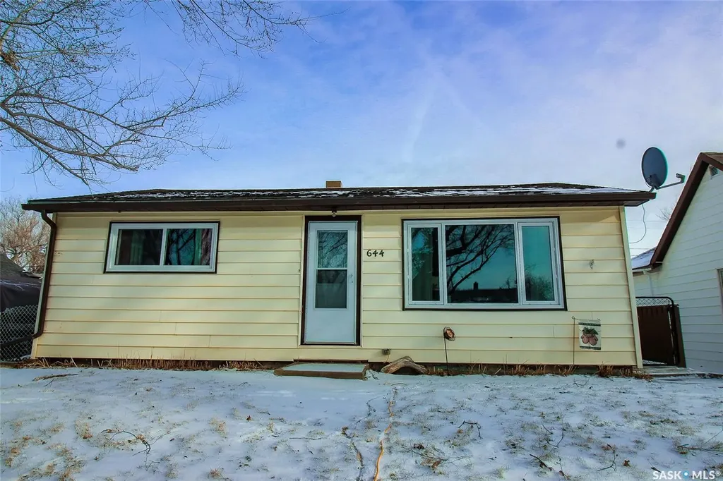 644 1st Street W Shaunavon SK S0N 2M0