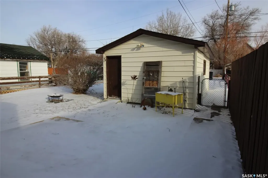 644 1st Street W Shaunavon SK S0N 2M0