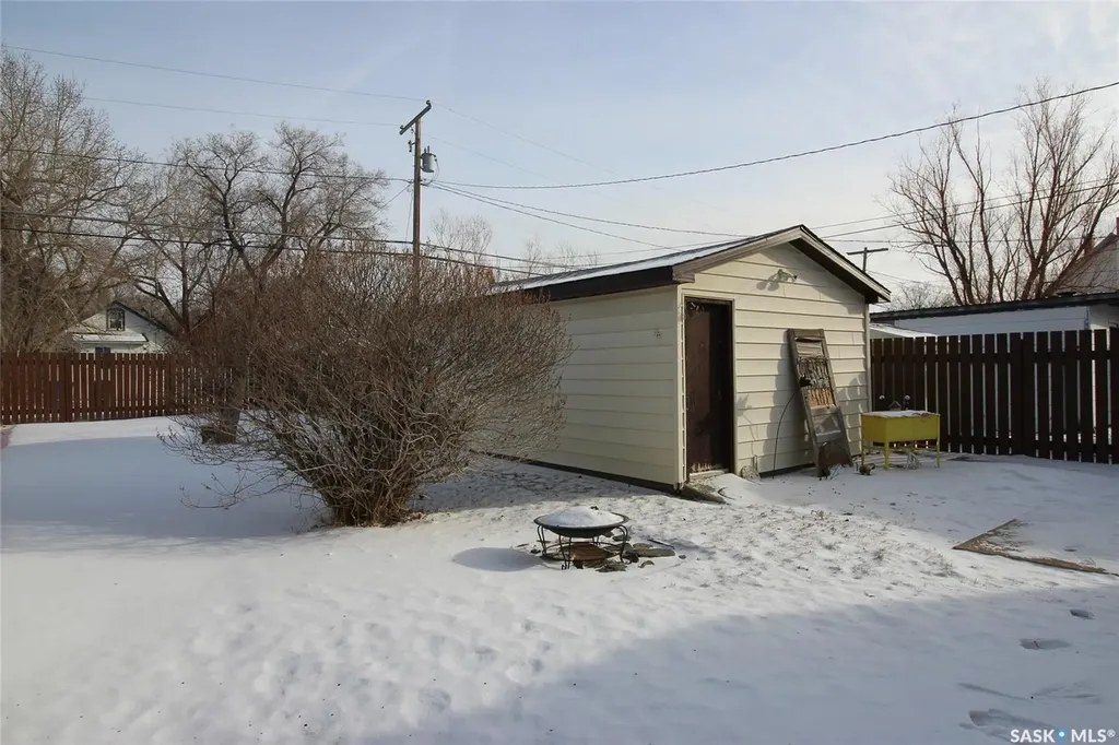 644 1st Street W Shaunavon SK S0N 2M0