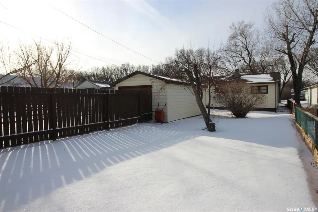 644 1st Street W Shaunavon SK S0N 2M0