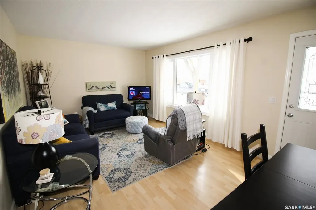 644 1st Street W Shaunavon SK S0N 2M0