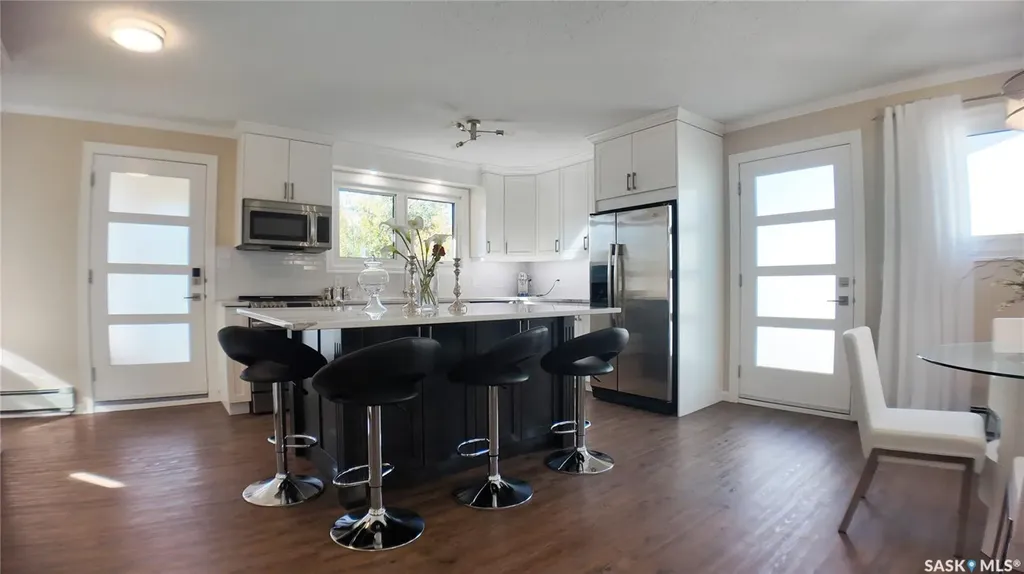 6 1st Avenue Battleford SK S0M 0E0