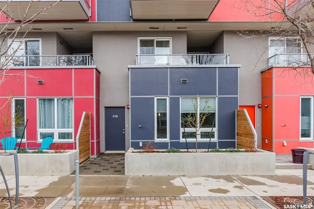 418 C Avenue S Saskatoon SK S7M 1N6
