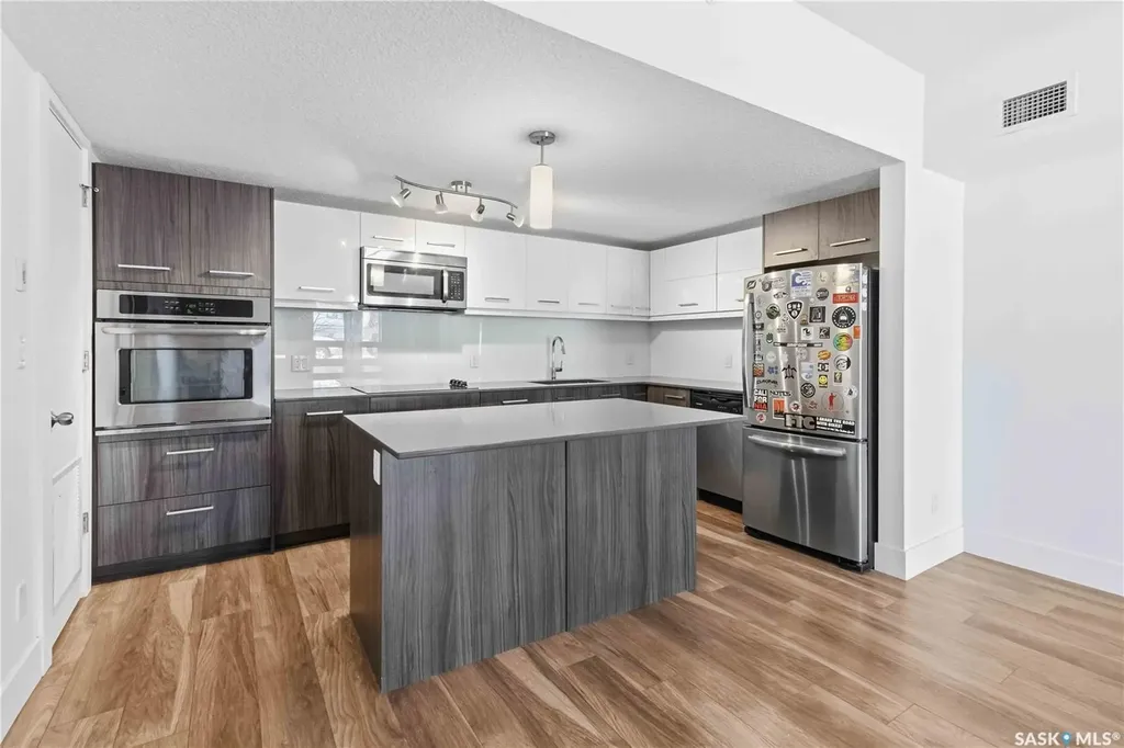 418 C Avenue S Saskatoon SK S7M 1N6