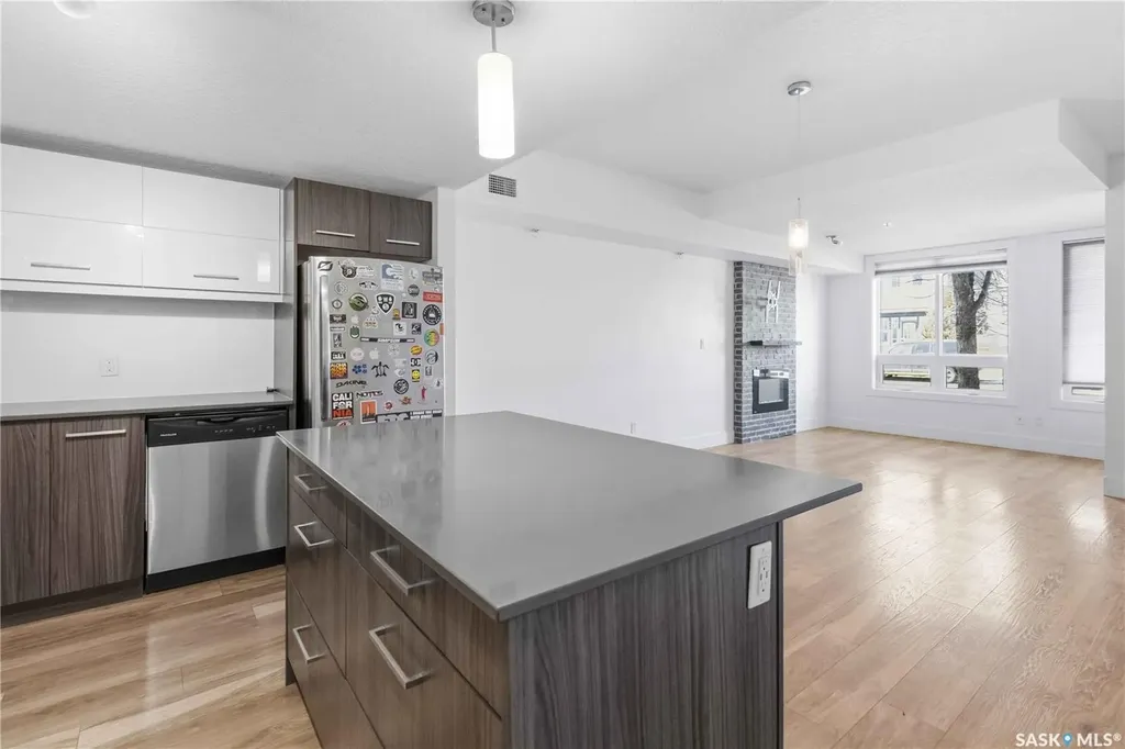 418 C Avenue S Saskatoon SK S7M 1N6