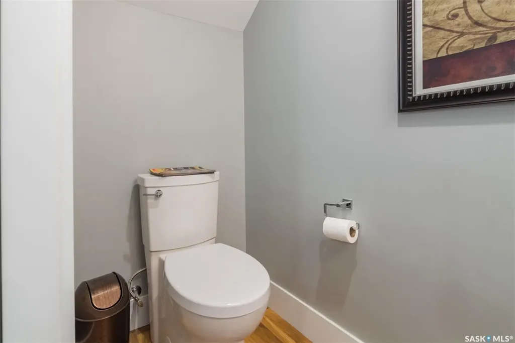418 C Avenue S Saskatoon SK S7M 1N6