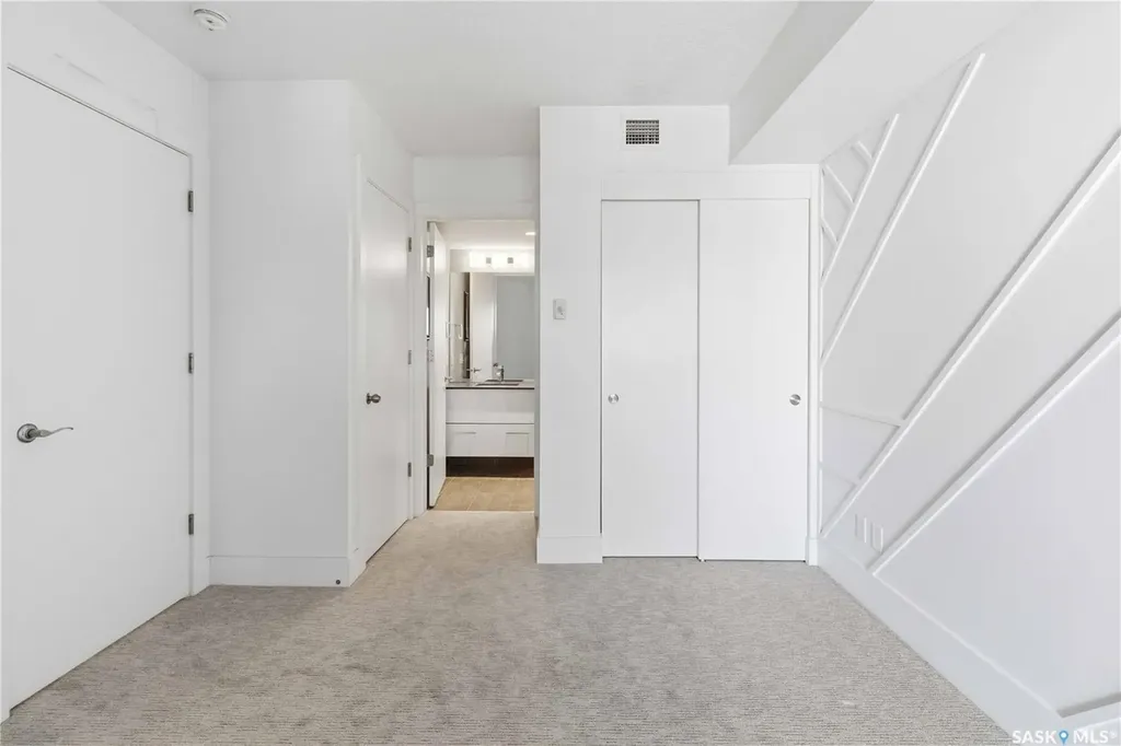 418 C Avenue S Saskatoon SK S7M 1N6