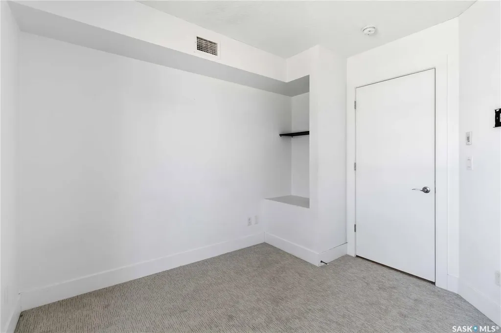 418 C Avenue S Saskatoon SK S7M 1N6