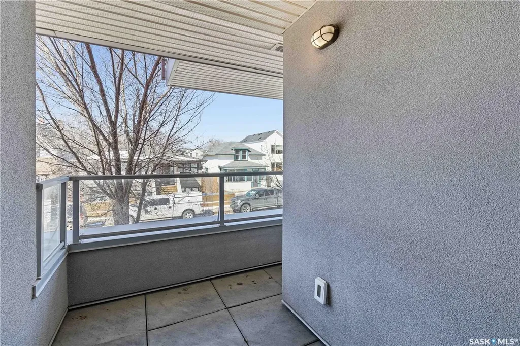 418 C Avenue S Saskatoon SK S7M 1N6