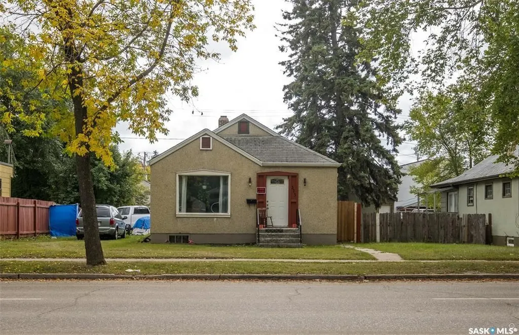 325 15th Street W Prince Albert SK S6V 4A2
