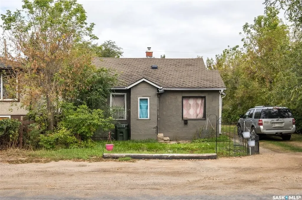 325 15th Street W Prince Albert SK S6V 4A2