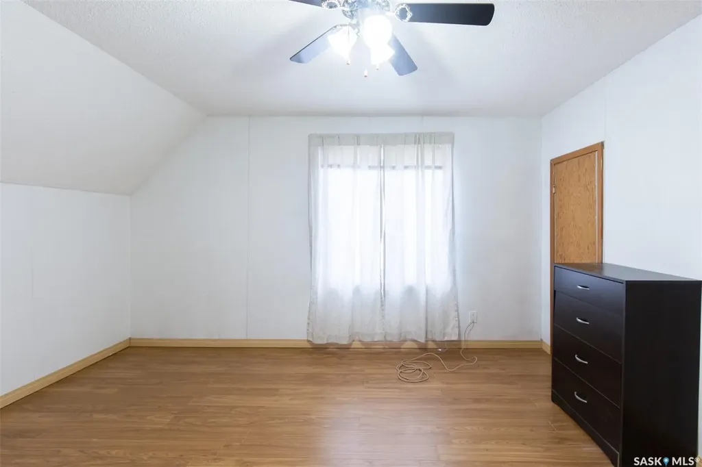 404 Fairford Street W Moose Jaw SK S6H 1W2