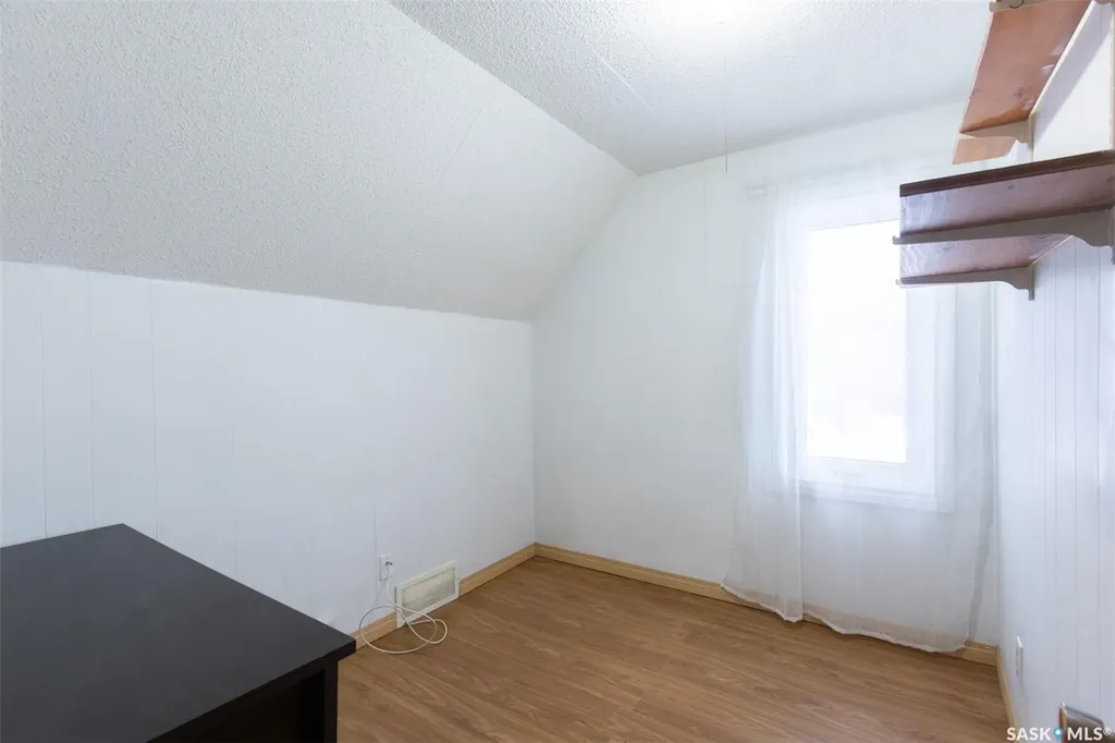 404 Fairford Street W Moose Jaw SK S6H 1W2