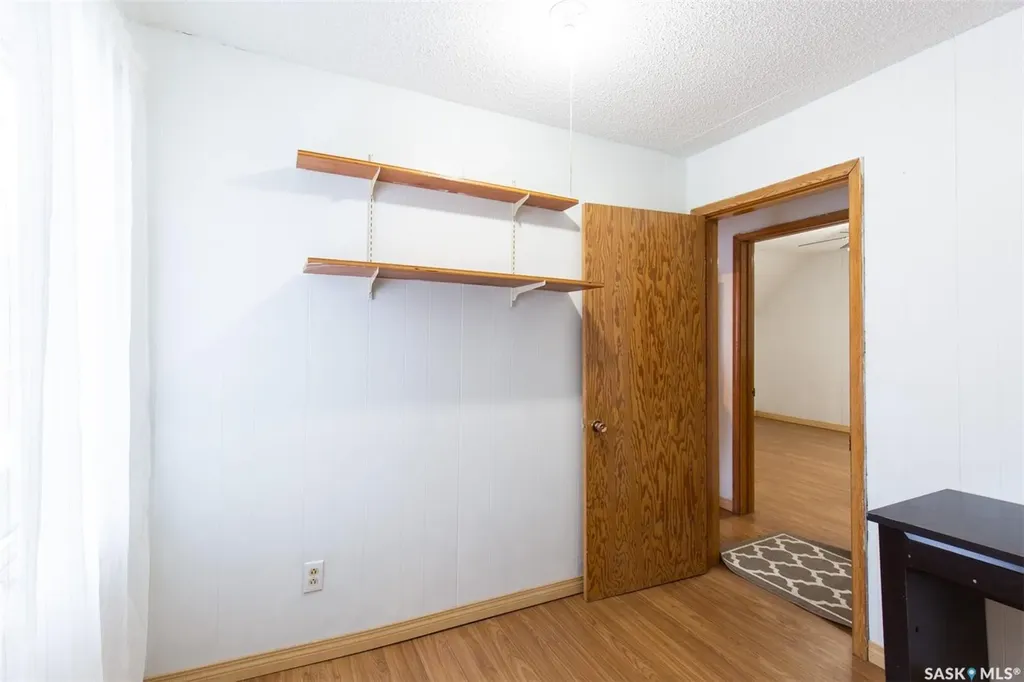 404 Fairford Street W Moose Jaw SK S6H 1W2