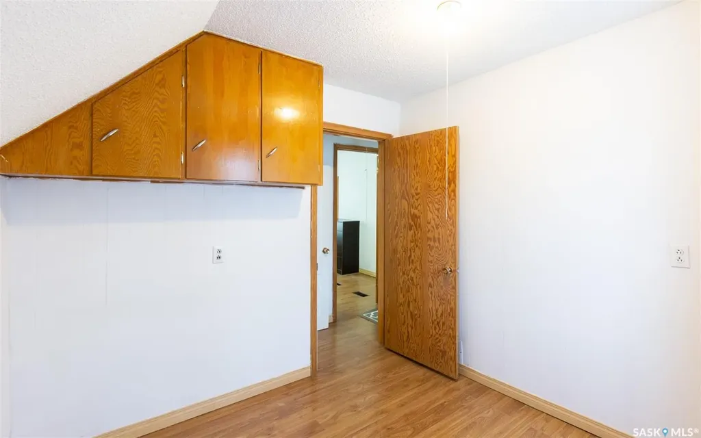404 Fairford Street W Moose Jaw SK S6H 1W2