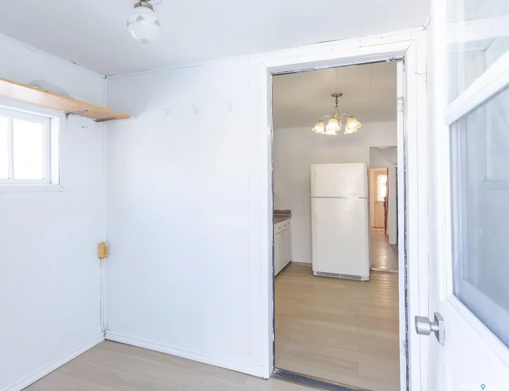 404 Fairford Street W Moose Jaw SK S6H 1W2