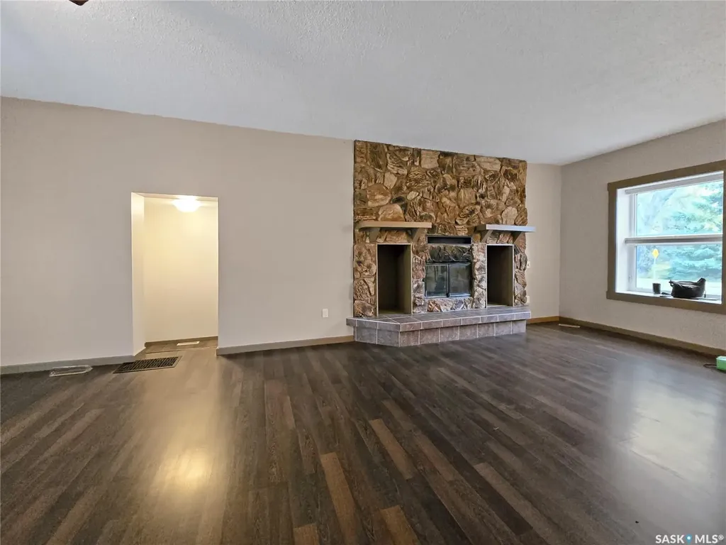 304 Eberts Street Indian Head SK S0G 2K0