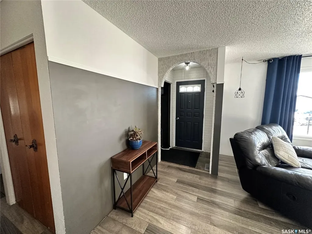 737 Willow Place Hudson Bay SK S0E 0Y0