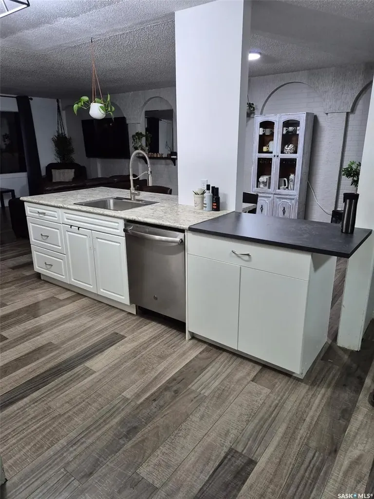 737 Willow Place Hudson Bay SK S0E 0Y0